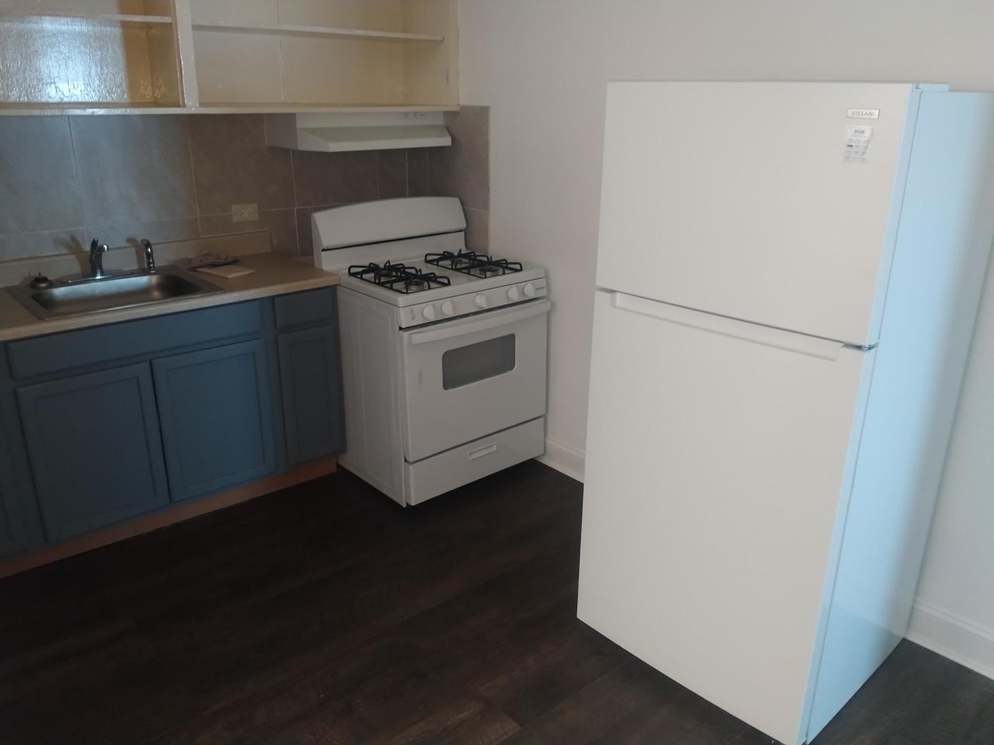 6223 S Vernon Avenue Property Photo 5