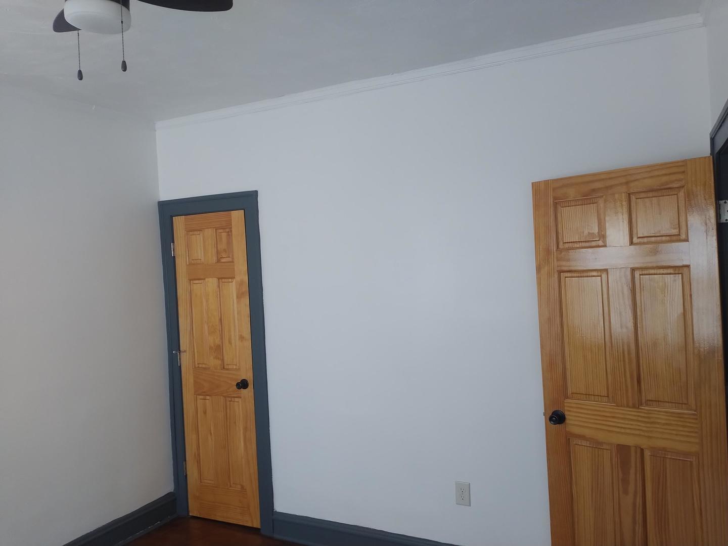 6223 S Vernon Avenue Property Photo 8