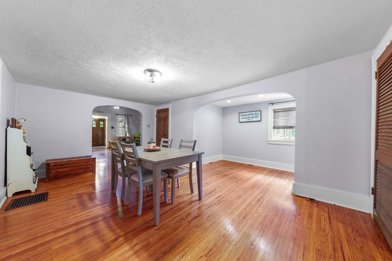 412 S 5th Avenue Property Photo 10
