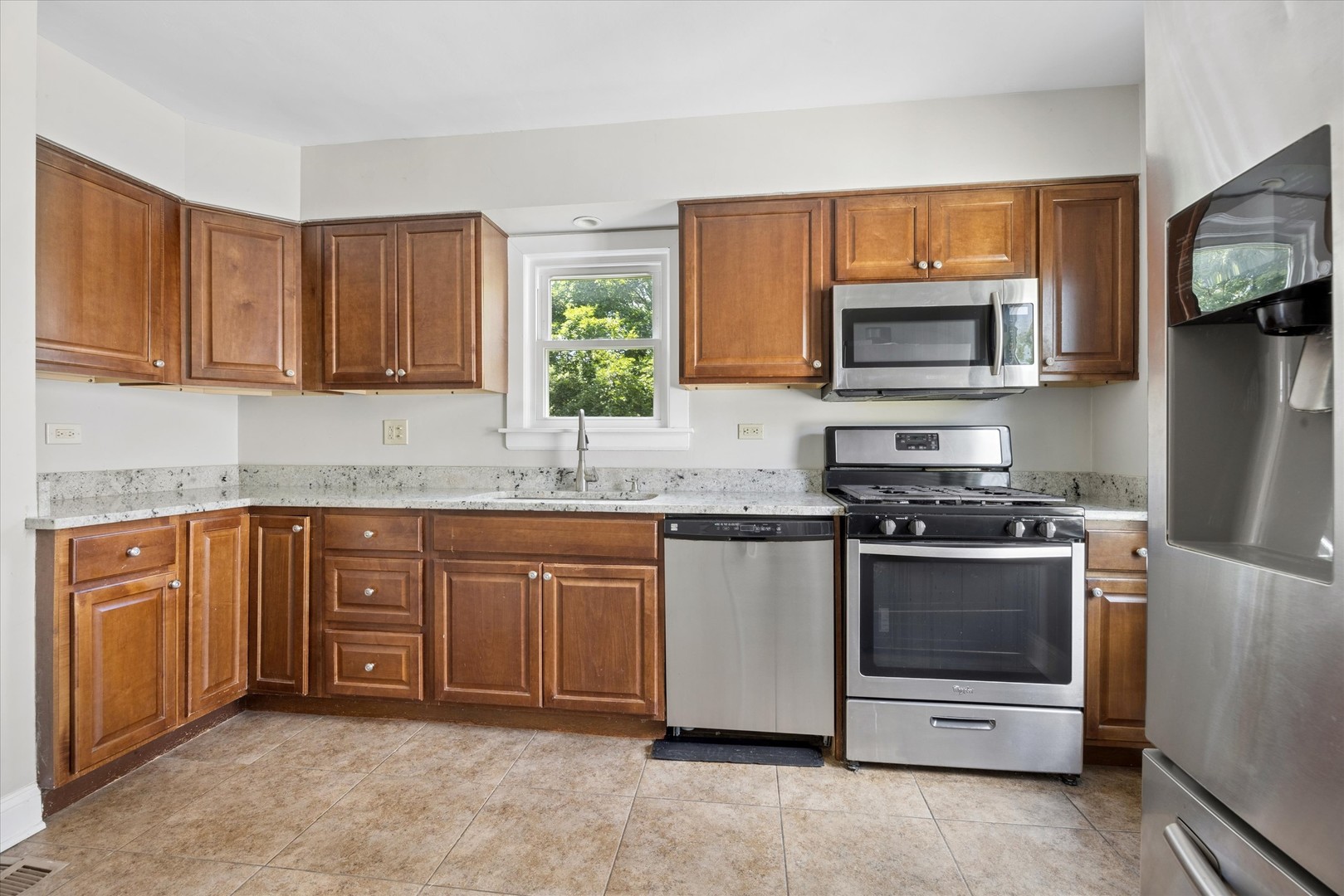 334 55th Street Property Photo 4
