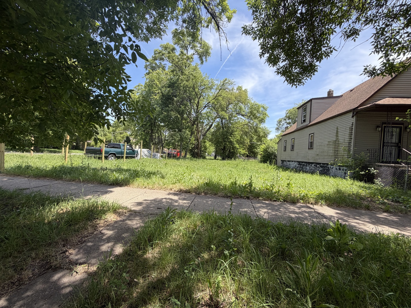 6007 S Winchester Avenue Property Photo 1