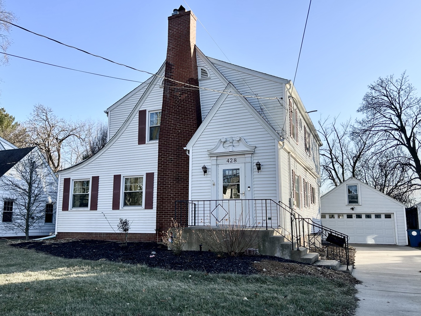 428 E Thompson Street Property Photo 1
