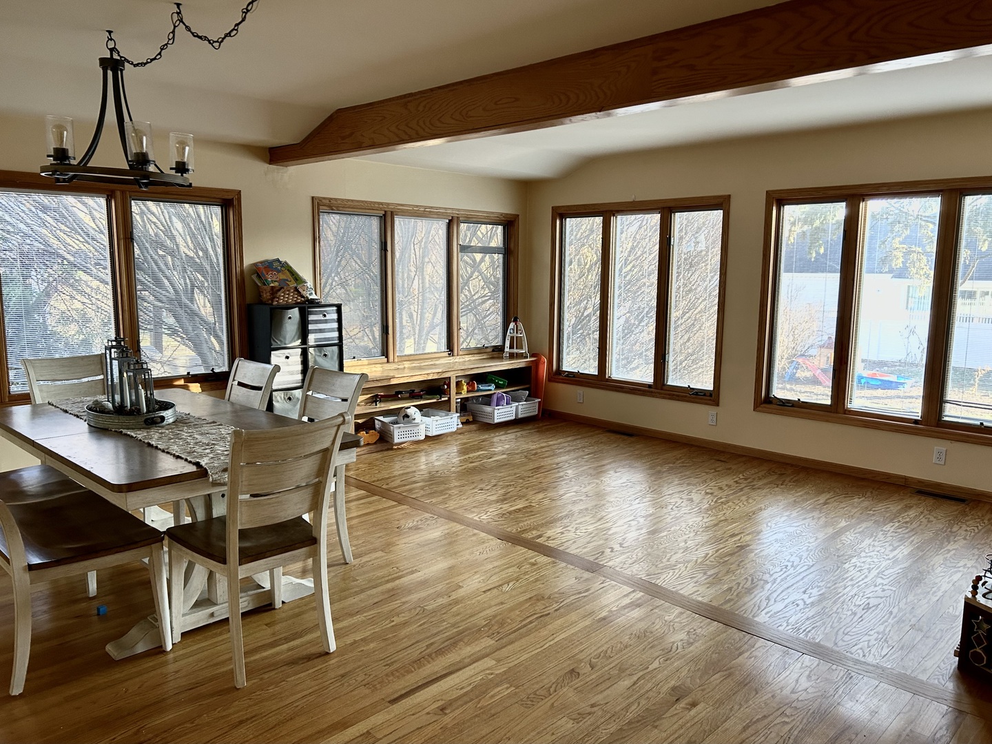 428 E Thompson Street Property Photo 3