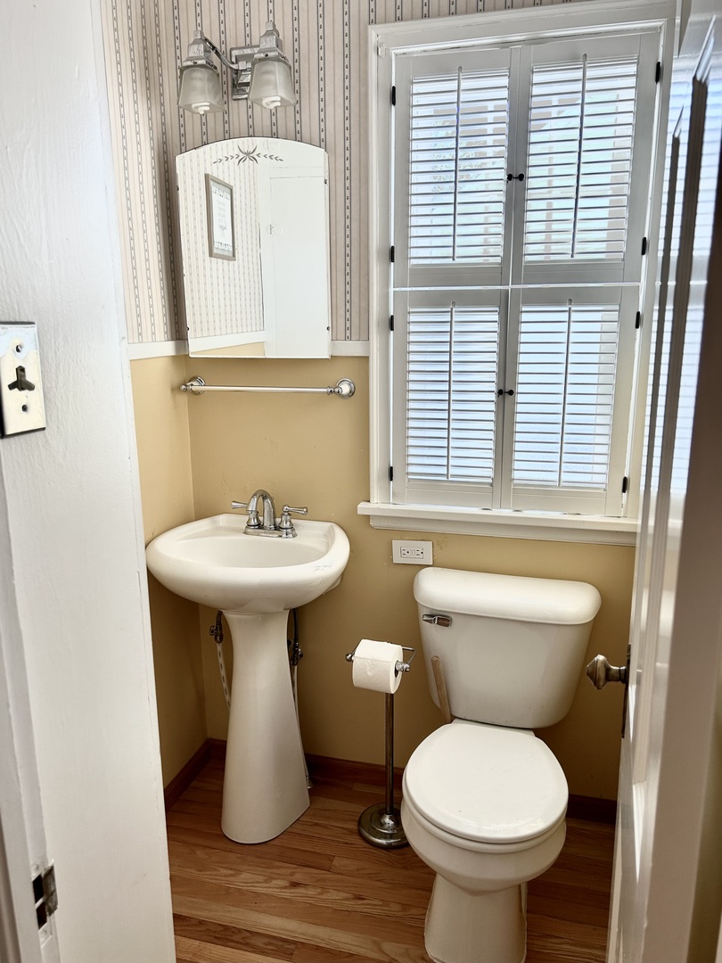 428 E Thompson Street Property Photo 7