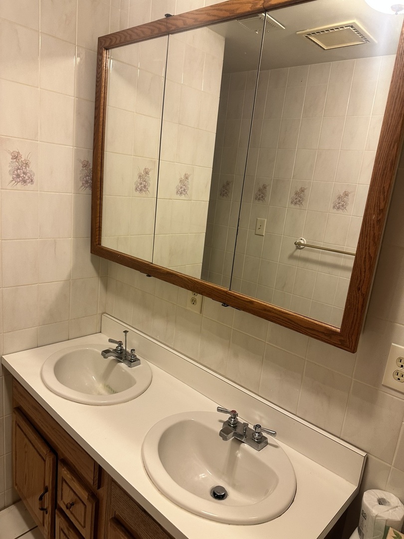 5480 S Cornell Avenue 100 Property Photo 14