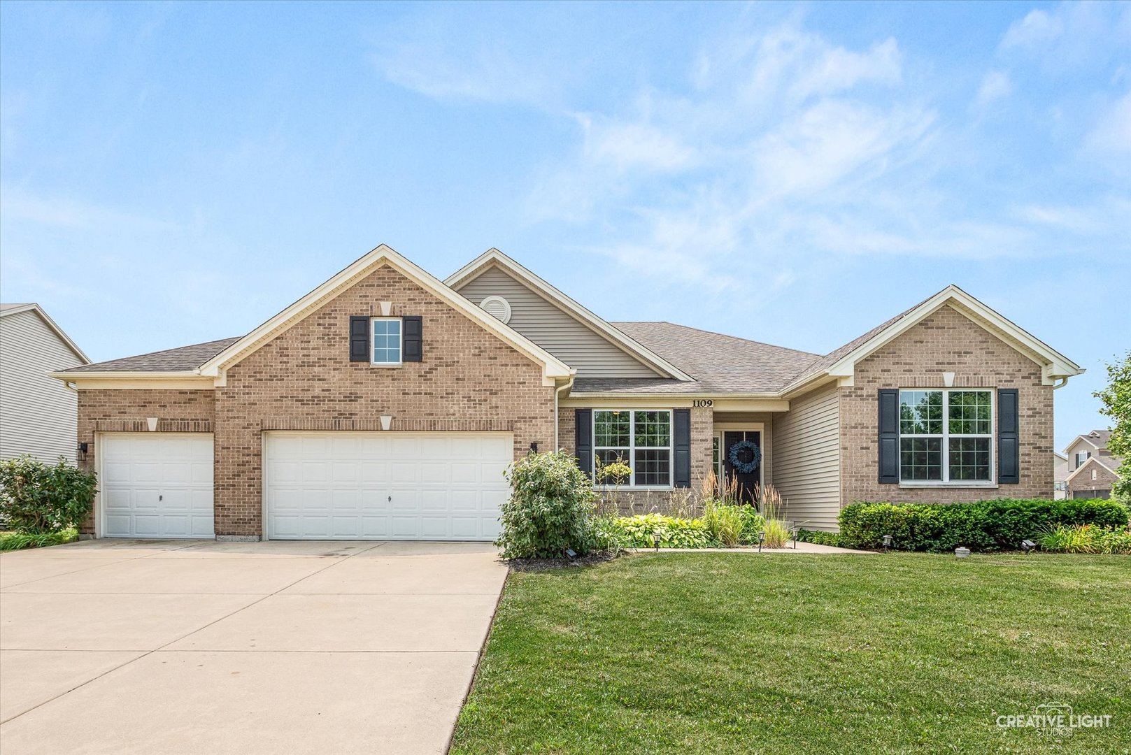 1109 Highland Drive Property Photo 1