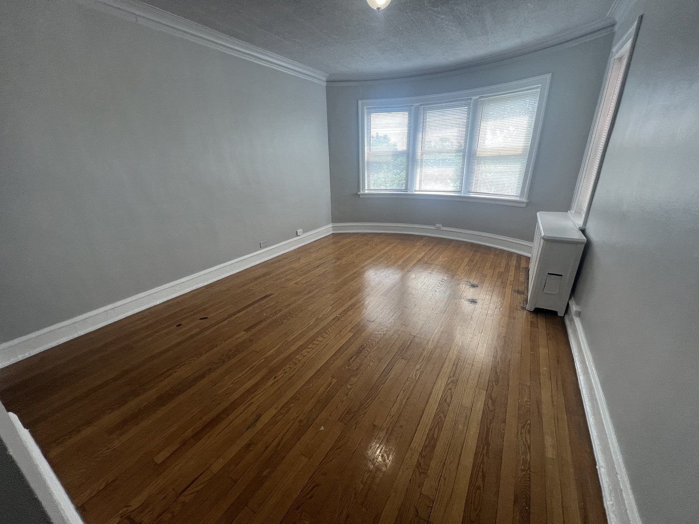9300 S Bishop Street 3 Property Photo 2