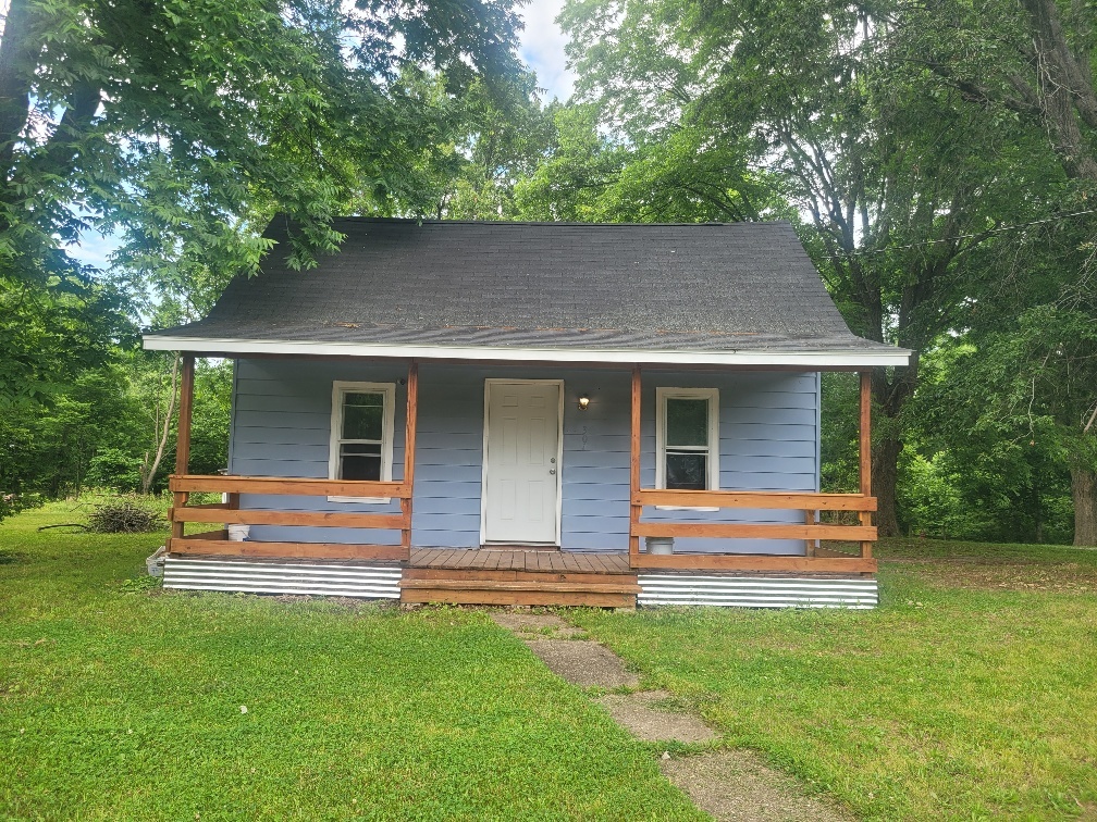 301 E Olive Street Property Photo 1