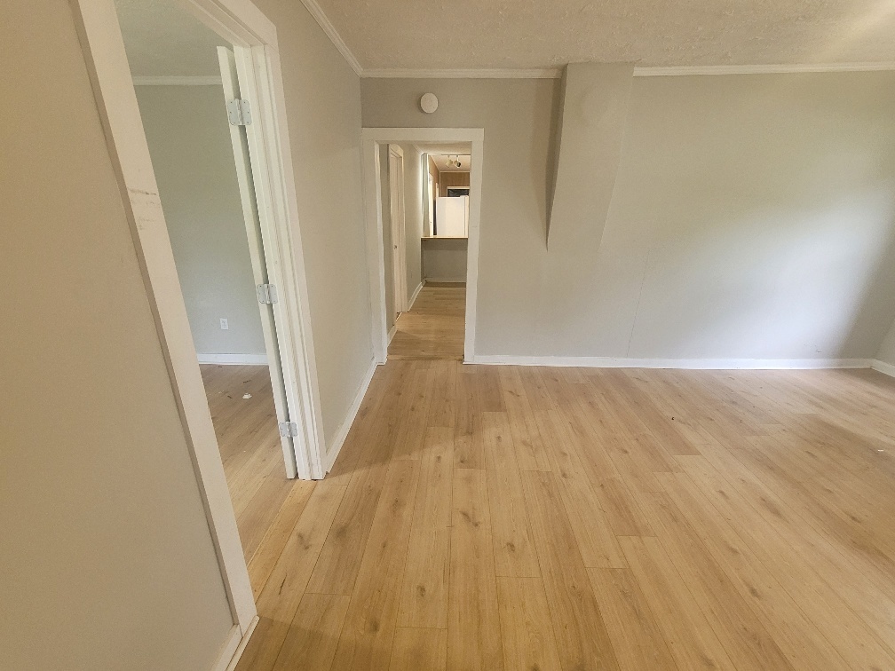 301 E Olive Street Property Photo 10