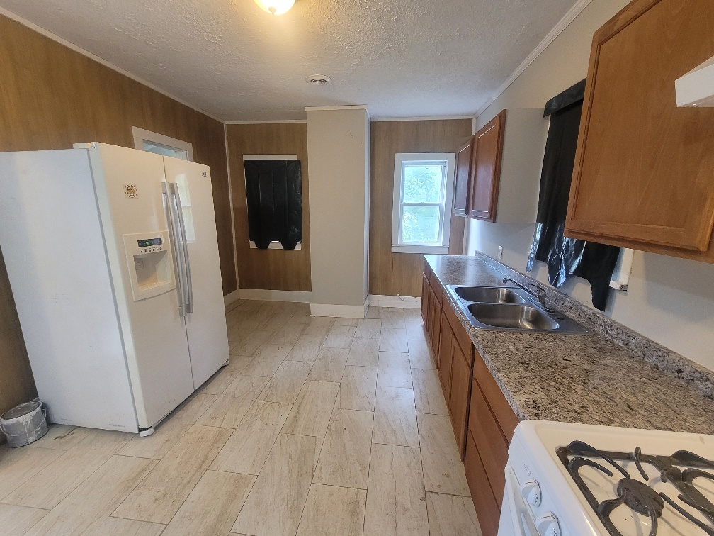 301 E Olive Street Property Photo 18