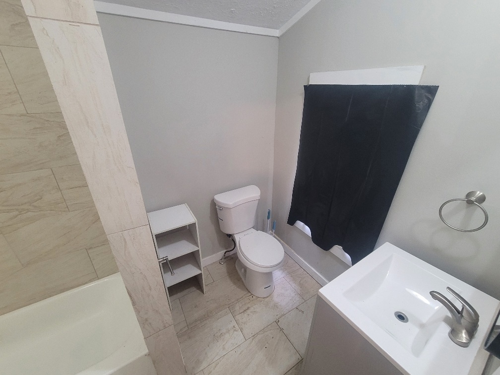 301 E Olive Street Property Photo 21