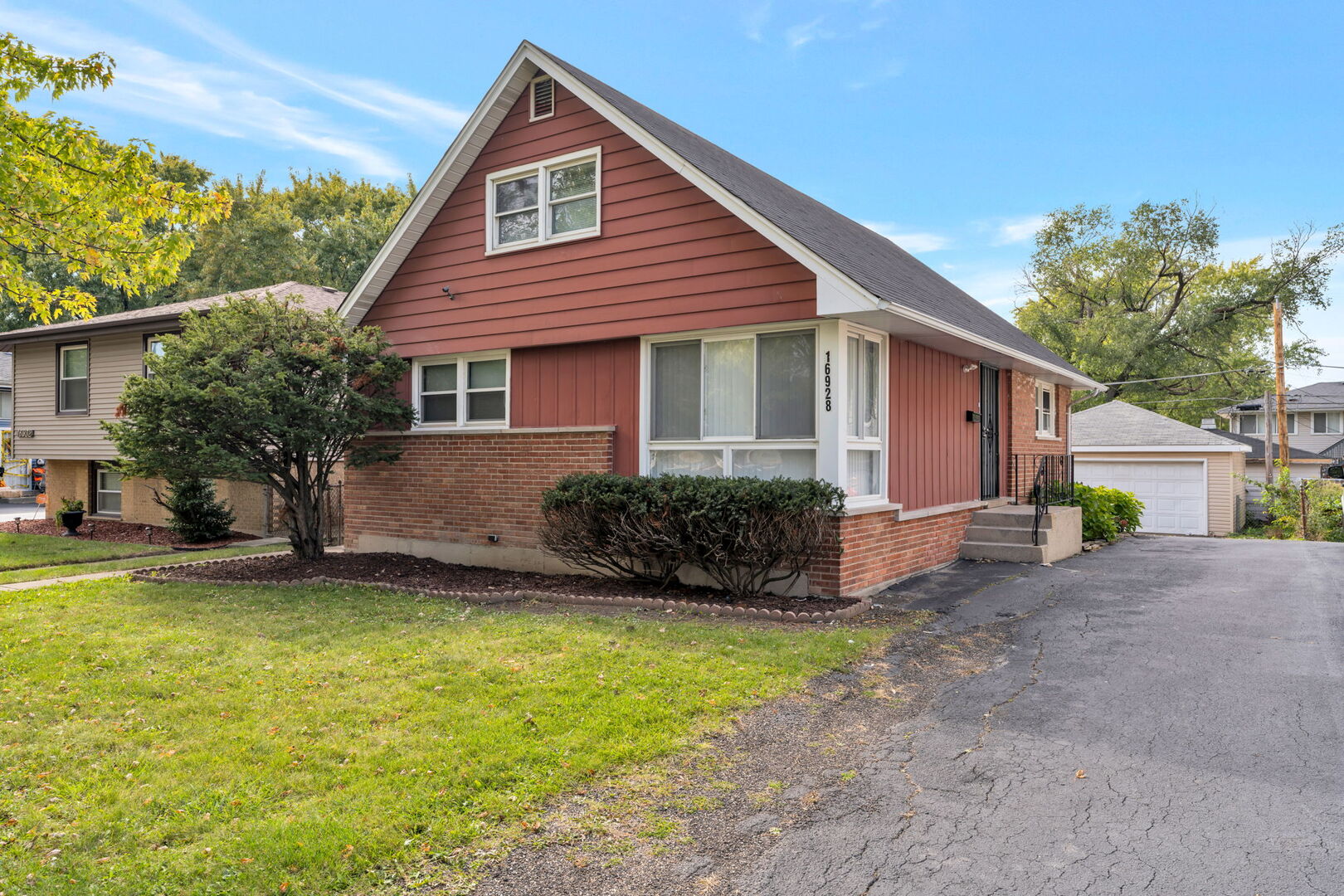 16928 Old Elm Drive Property Photo 1