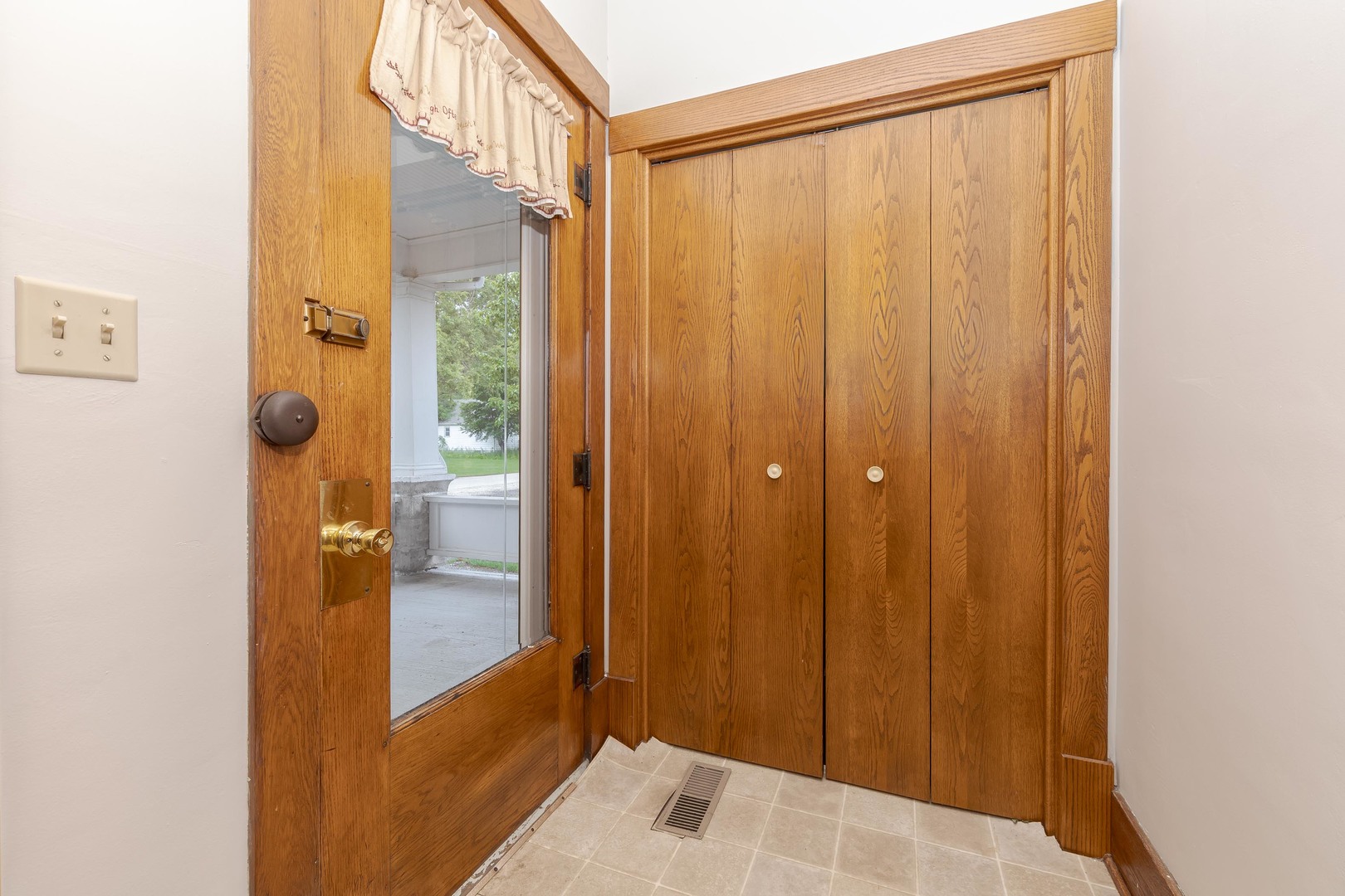 316 E Cleveland Street Property Photo 6