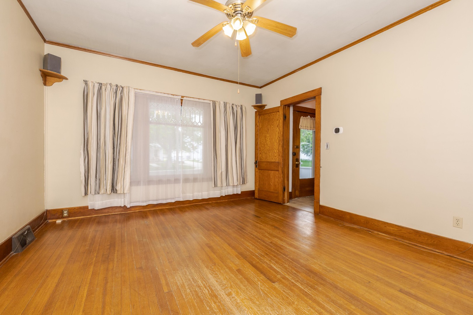 316 E Cleveland Street Property Photo 8