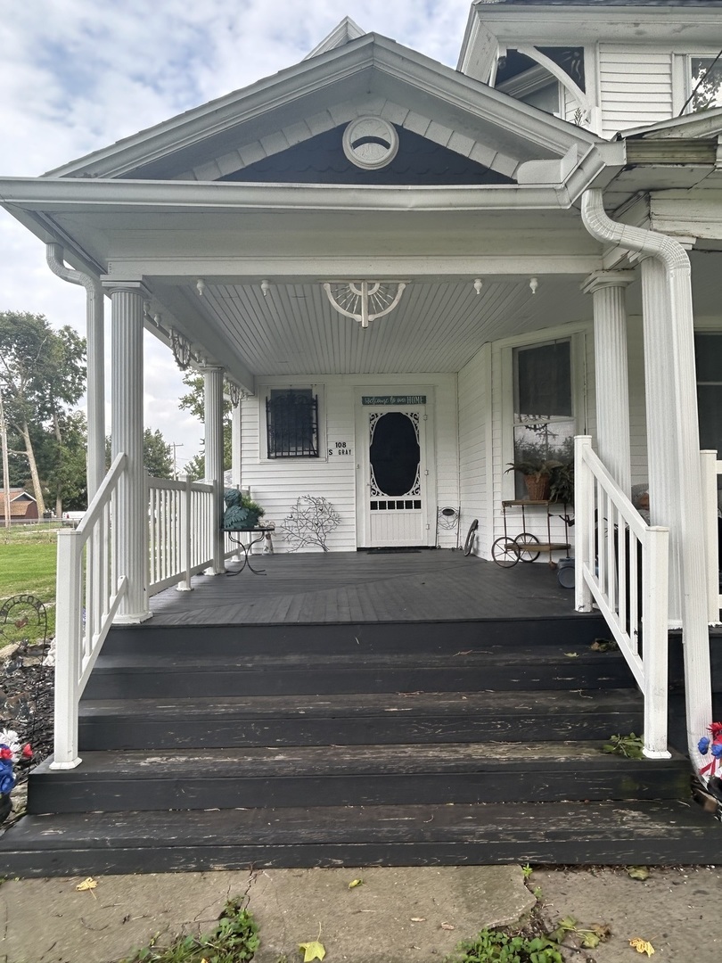 108 S Gray Street Property Photo 6