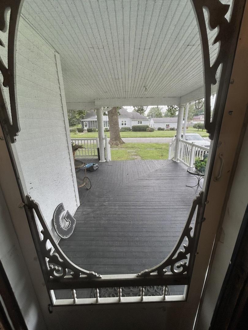 108 S Gray Street Property Photo 17