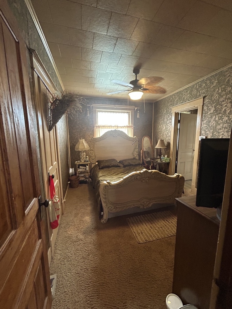 108 S Gray Street Property Photo 30
