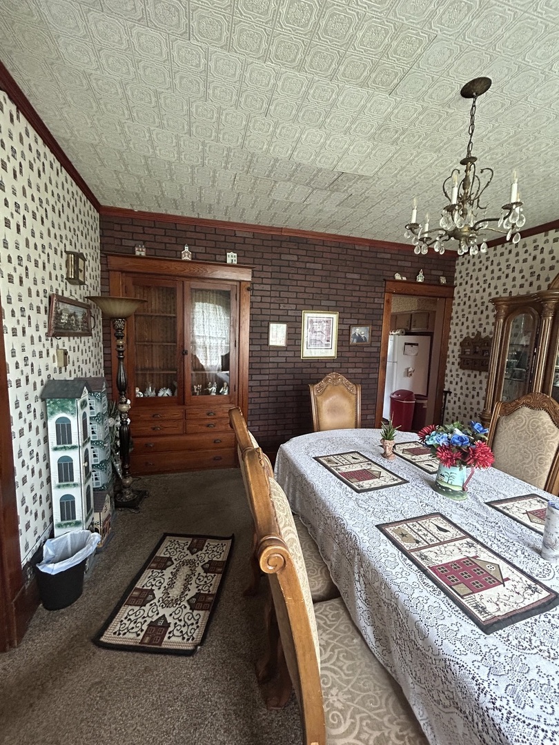 108 S Gray Street Property Photo 39