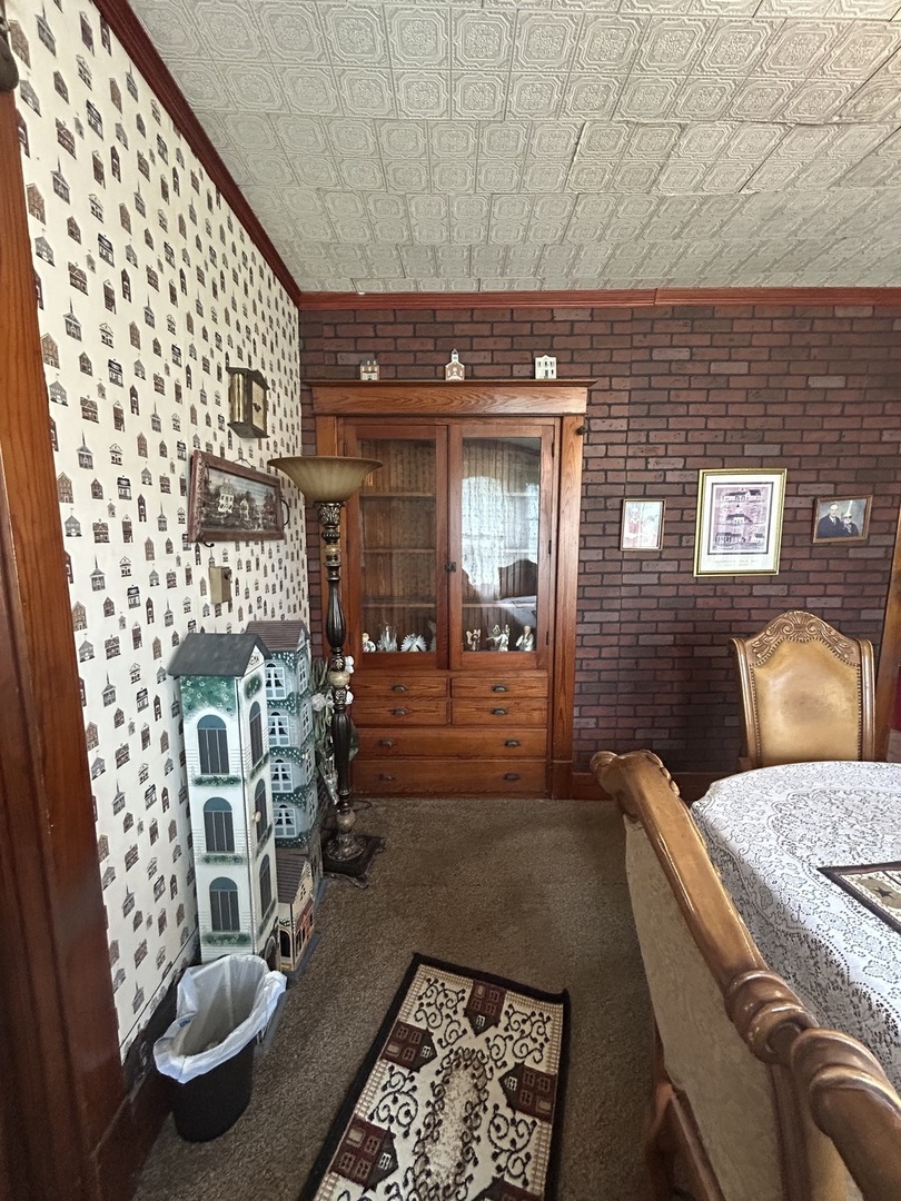 108 S Gray Street Property Photo 44