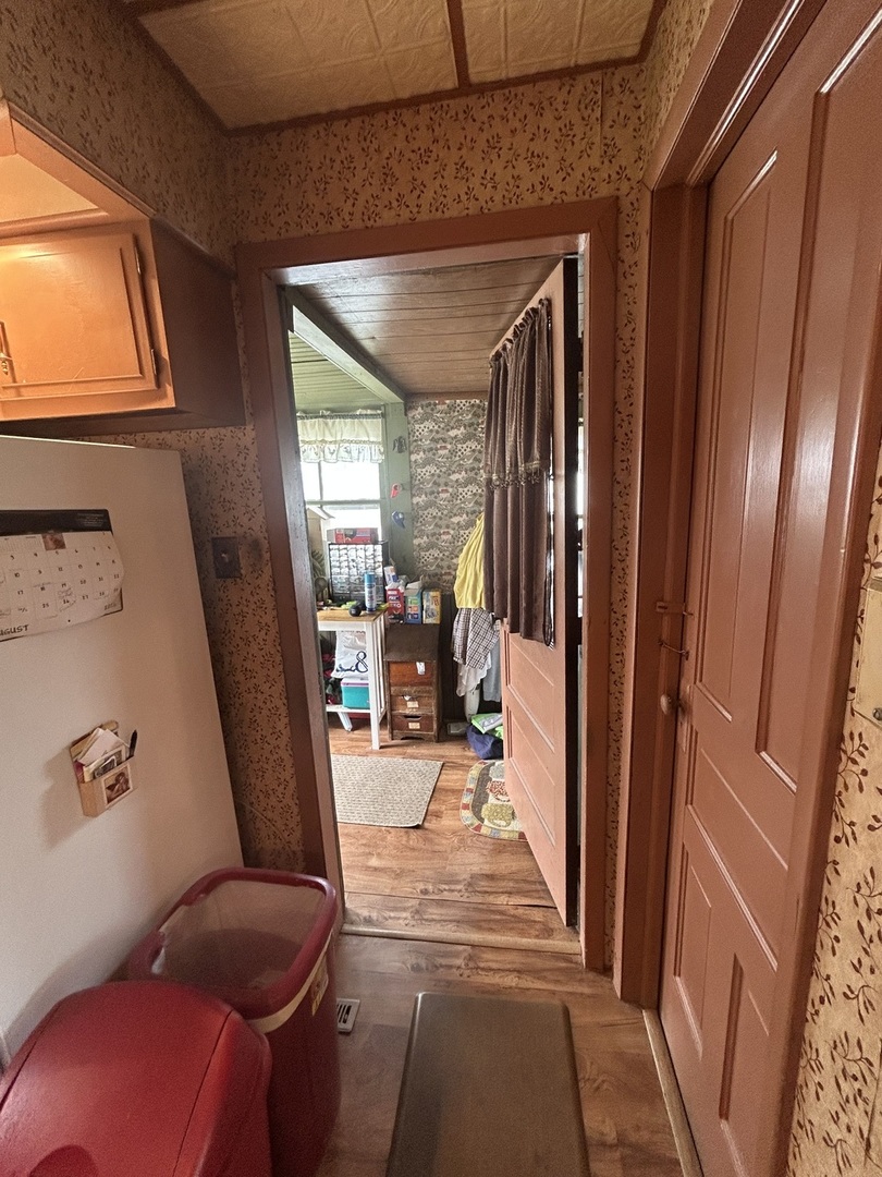 108 S Gray Street Property Photo 50