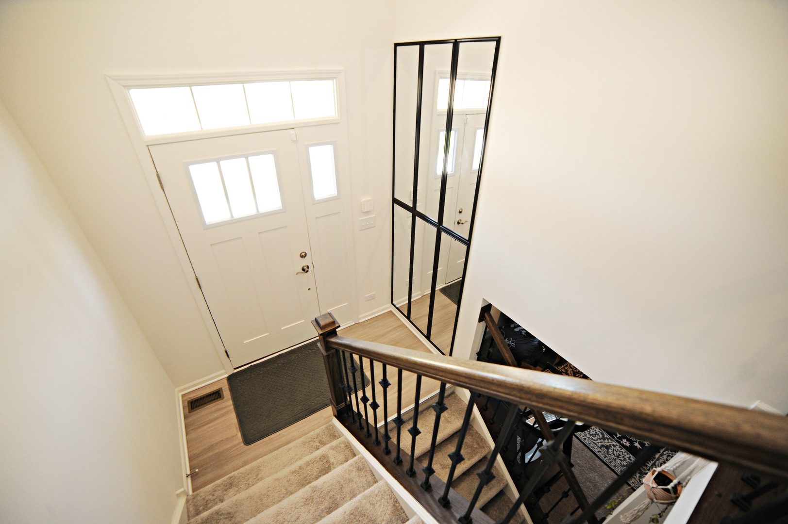 530 Cimmaron Circle Property Photo 4