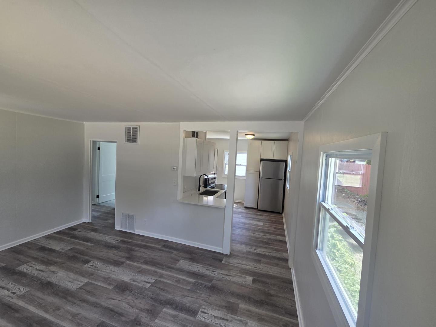 524 Amsterdam Street Property Photo 6
