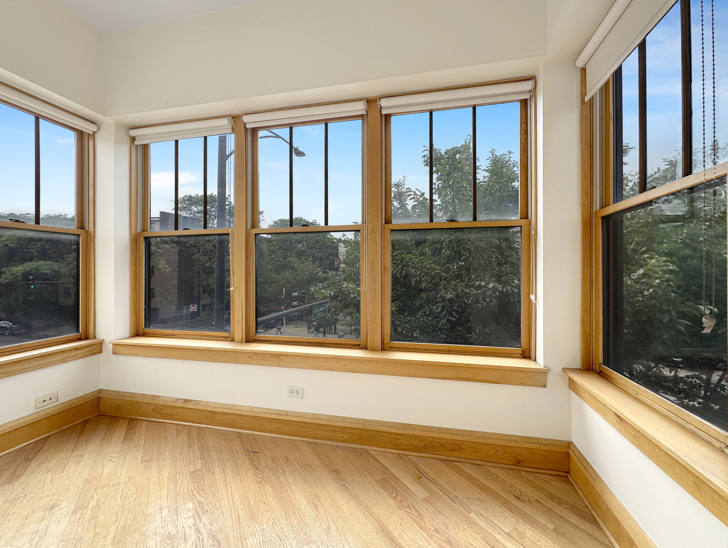 6741 N Sheridan Road 2s Property Photo 4