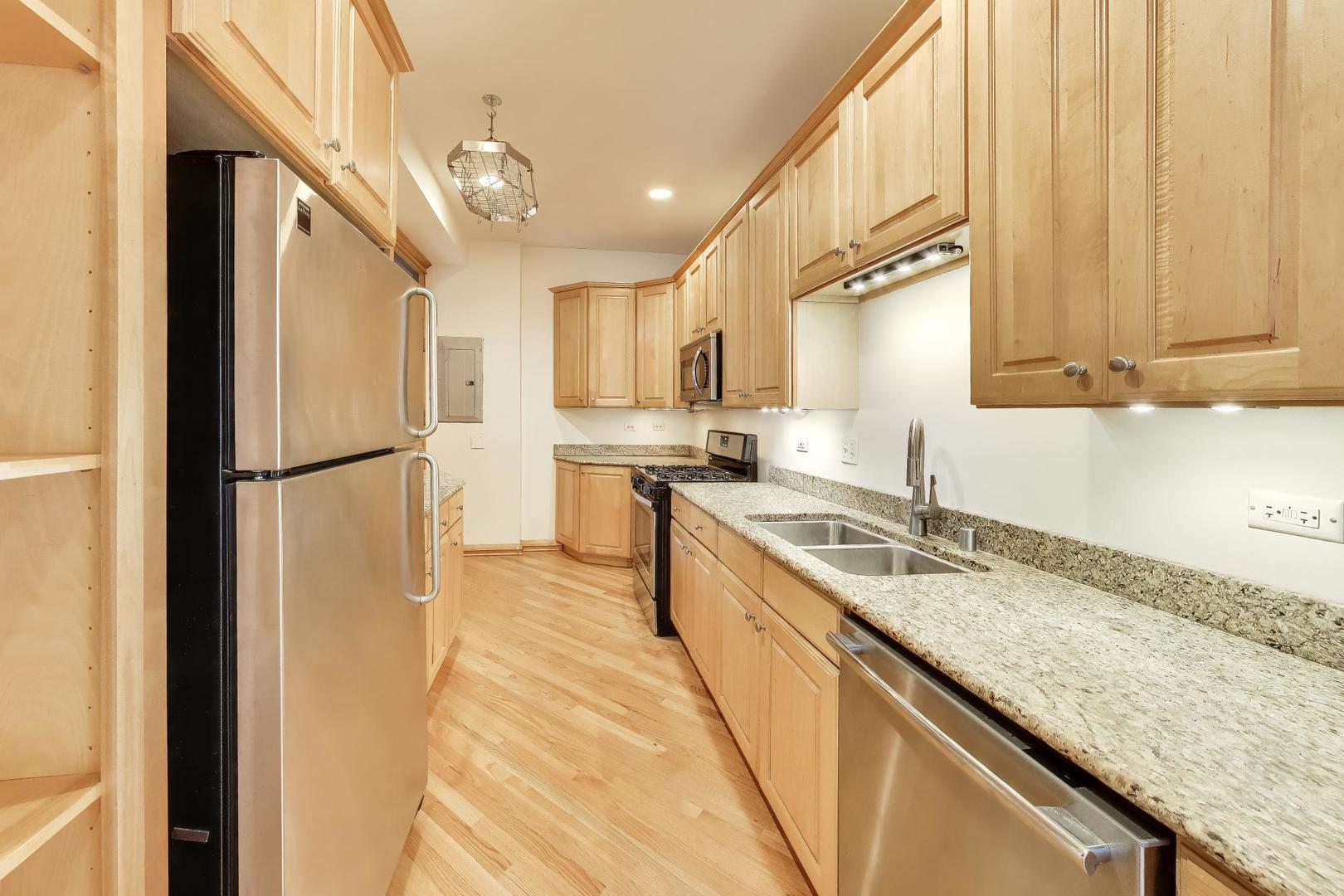 6741 N Sheridan Road 2s Property Photo 17