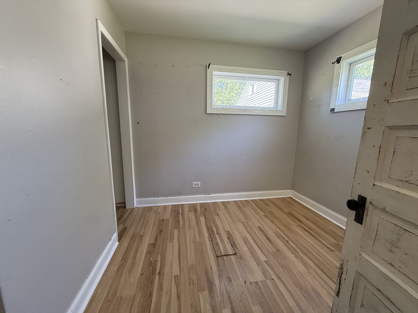 19 W 36th Place Property Photo 5