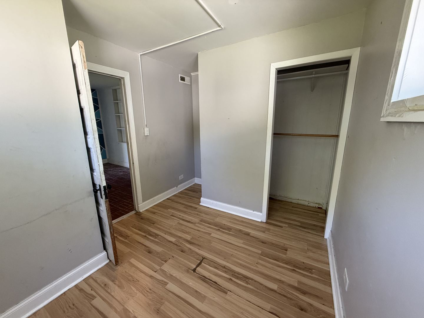 19 W 36th Place Property Photo 6