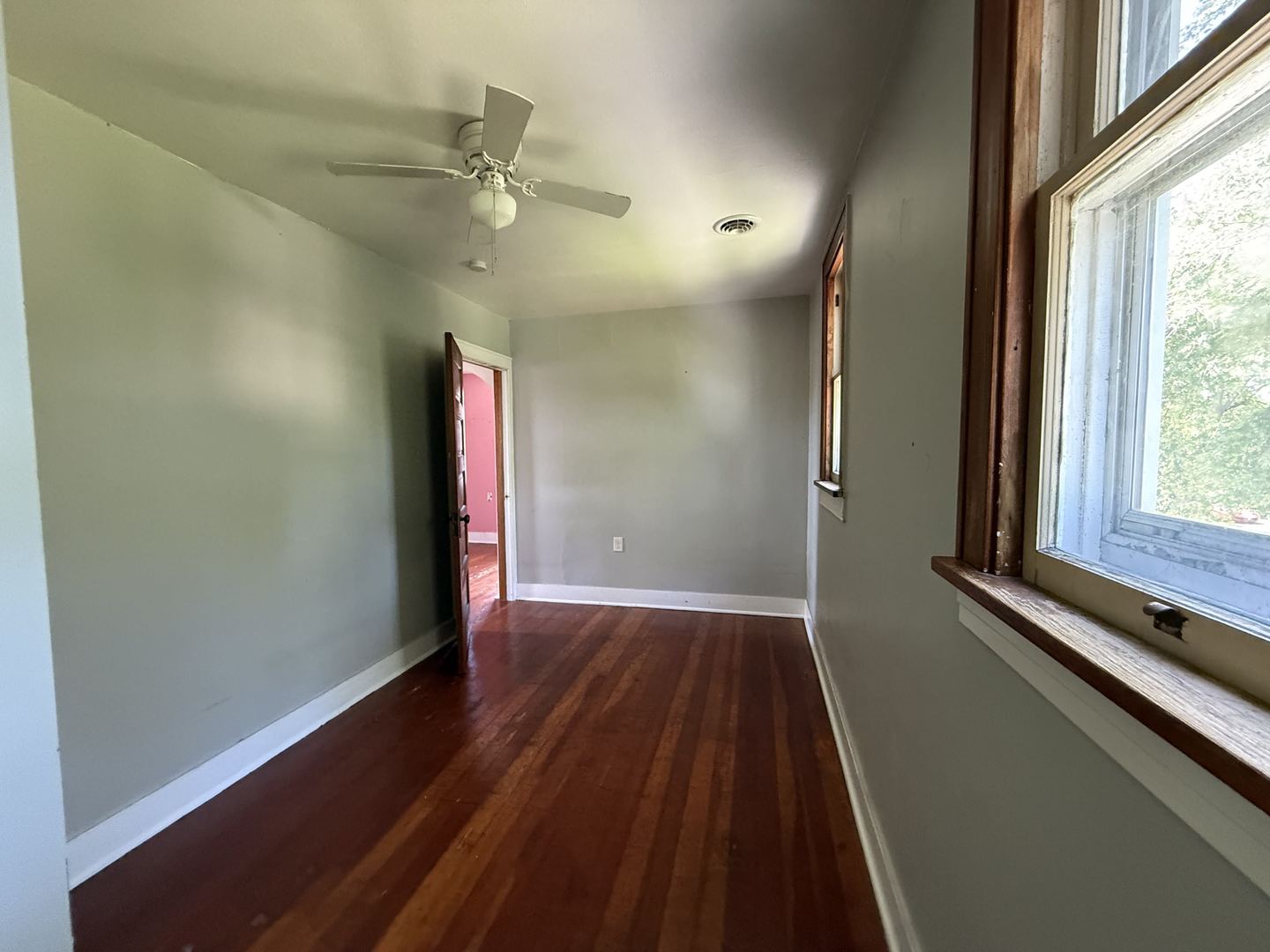 19 W 36th Place Property Photo 20