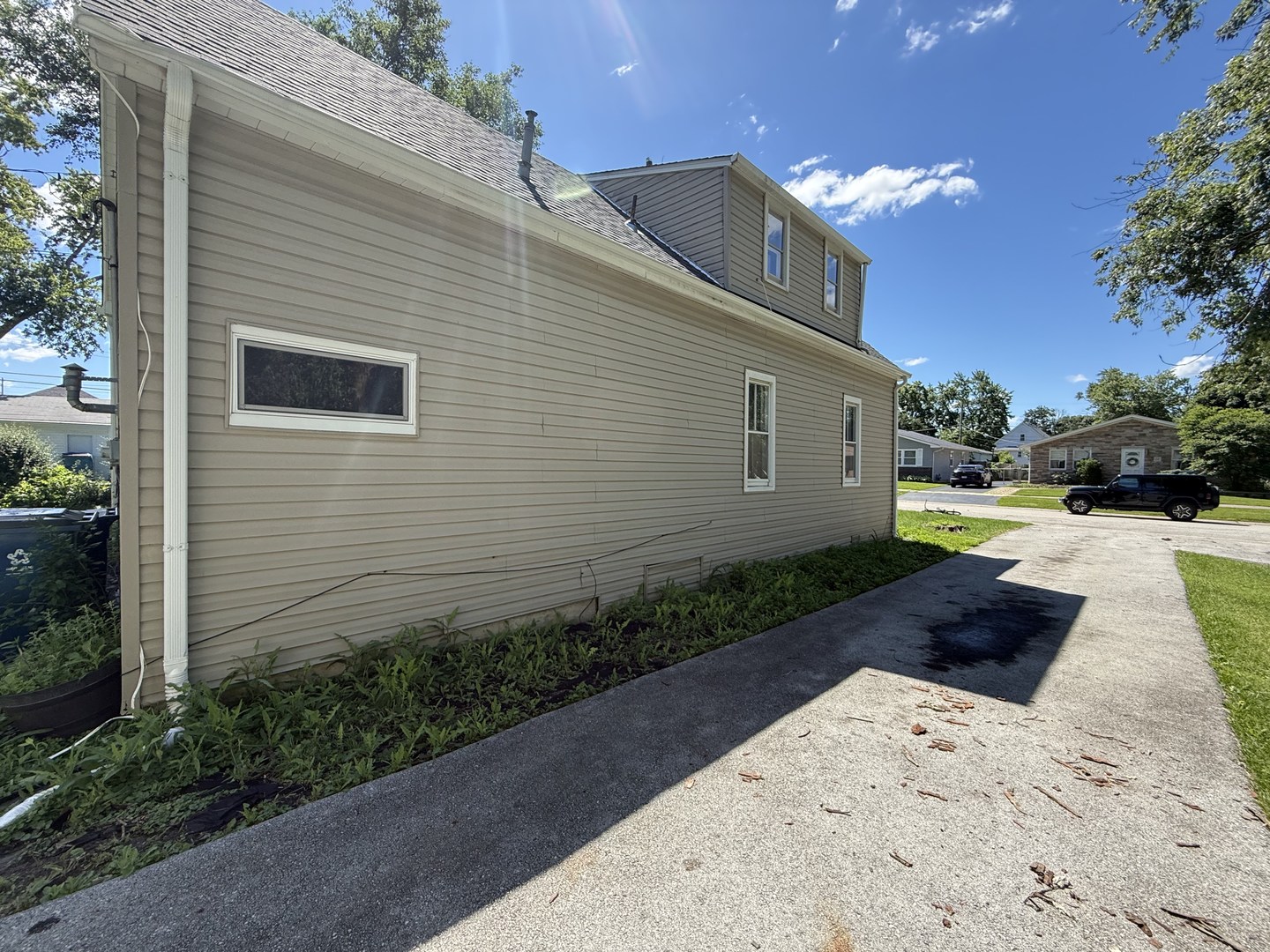 19 W 36th Place Property Photo 27
