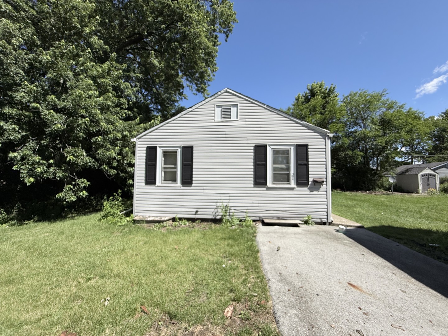 19 W 36th Place Property Photo 31