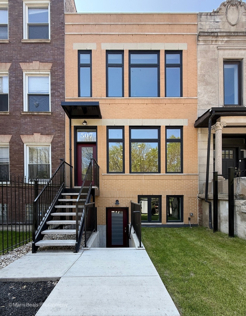 507 E 60th Street GARDEN Property Photo 1