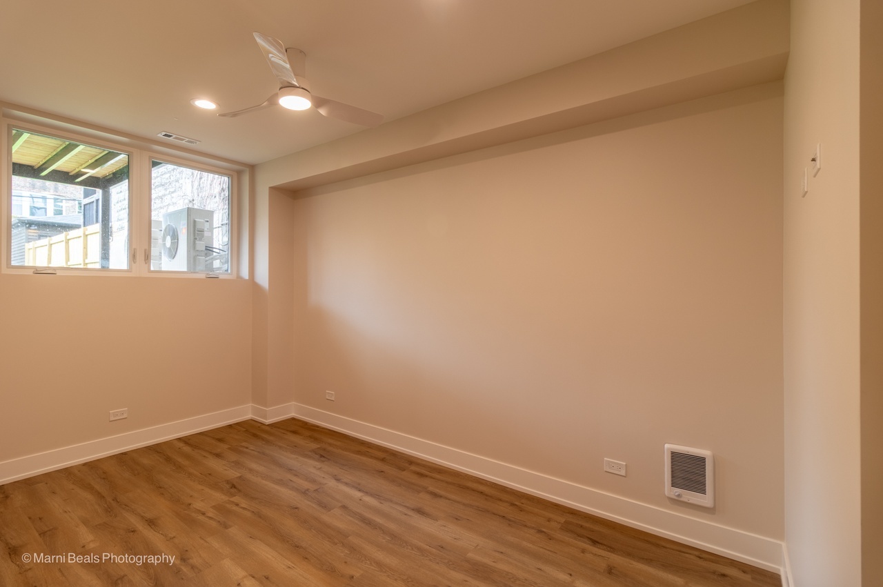 507 E 60th Street Garden Property Photo 7