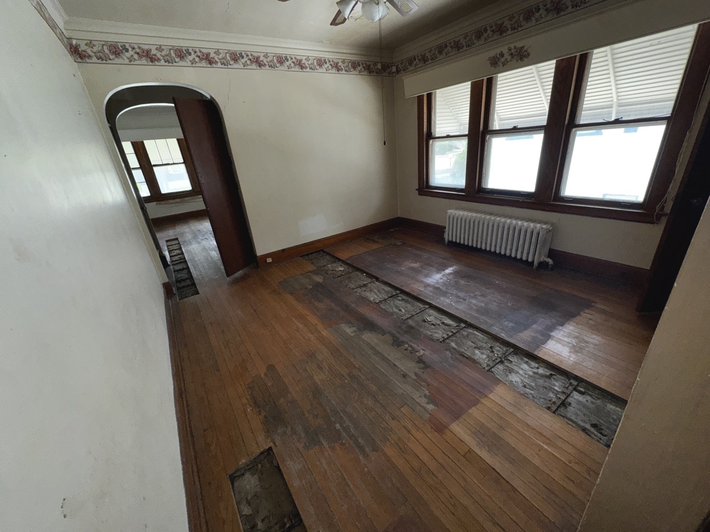 1914 S 19th Avenue Property Photo 6