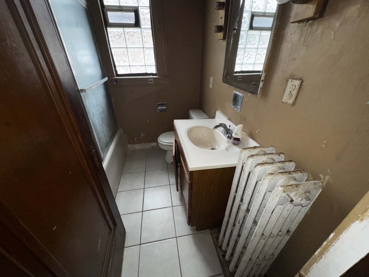 1914 S 19th Avenue Property Photo 7