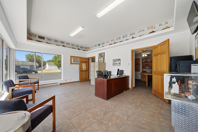 602 S Division Avenue Property Photo 5