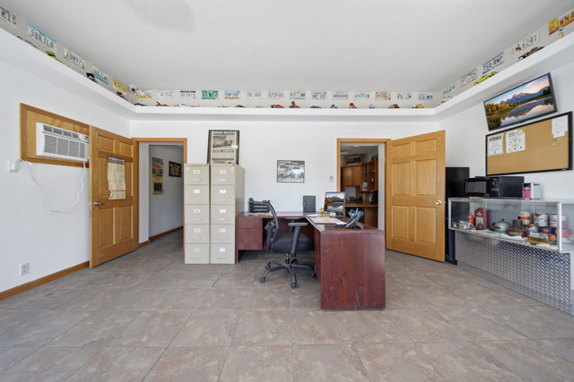 602 S Division Avenue Property Photo 6
