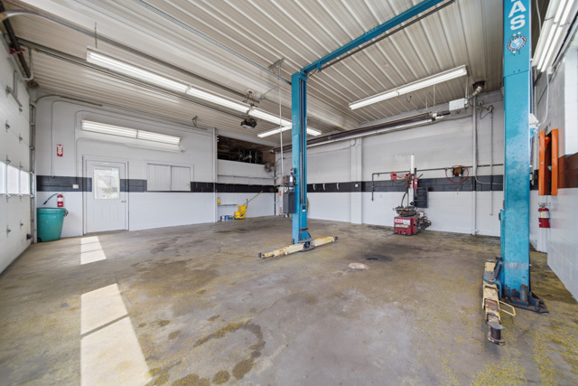 602 S Division Avenue Property Photo 14