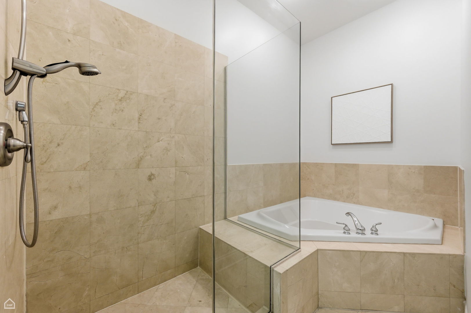 4705 S Champlain Avenue 301 Property Photo 26