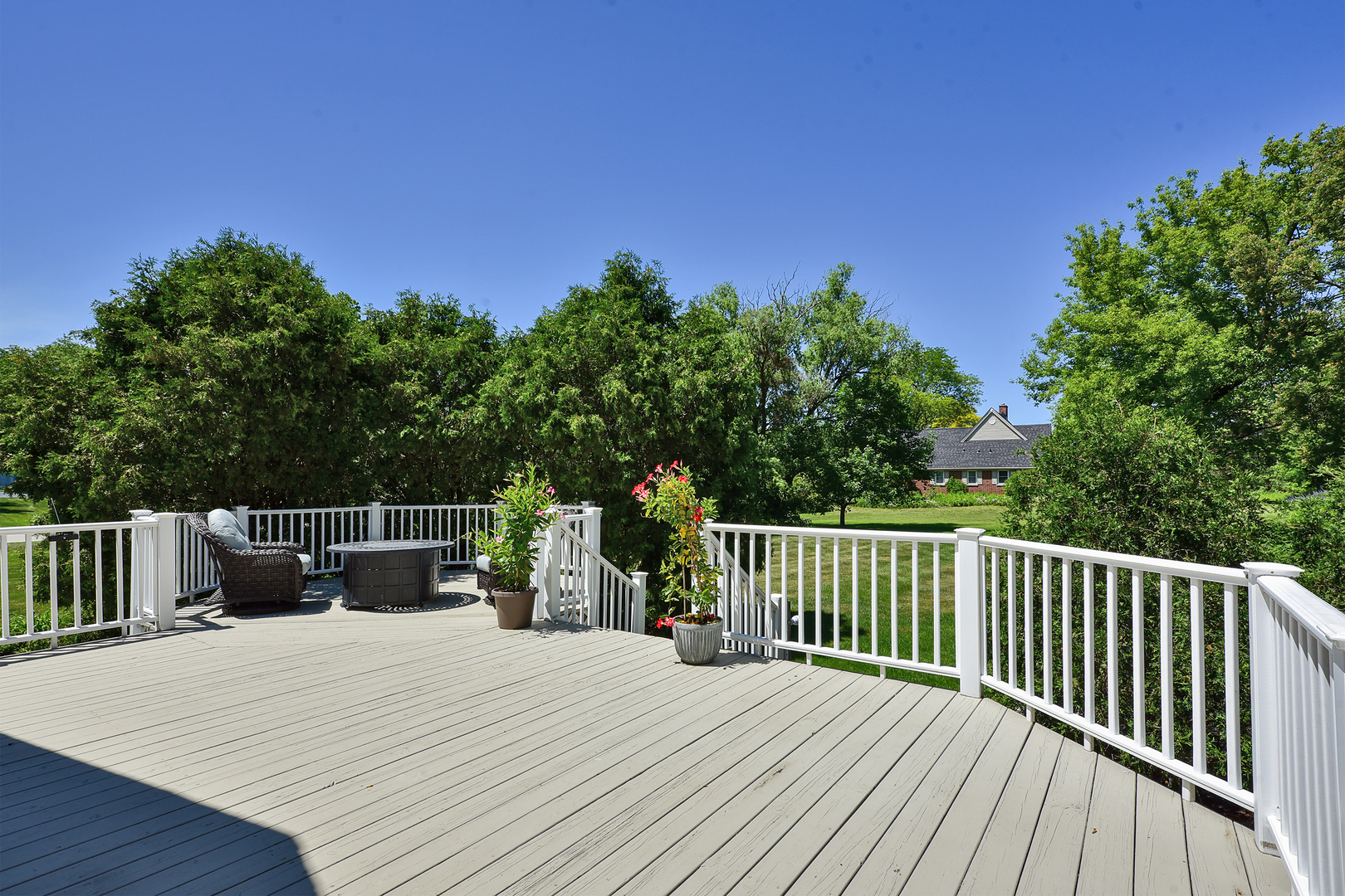 381 Grayfriars Lane Property Photo 26