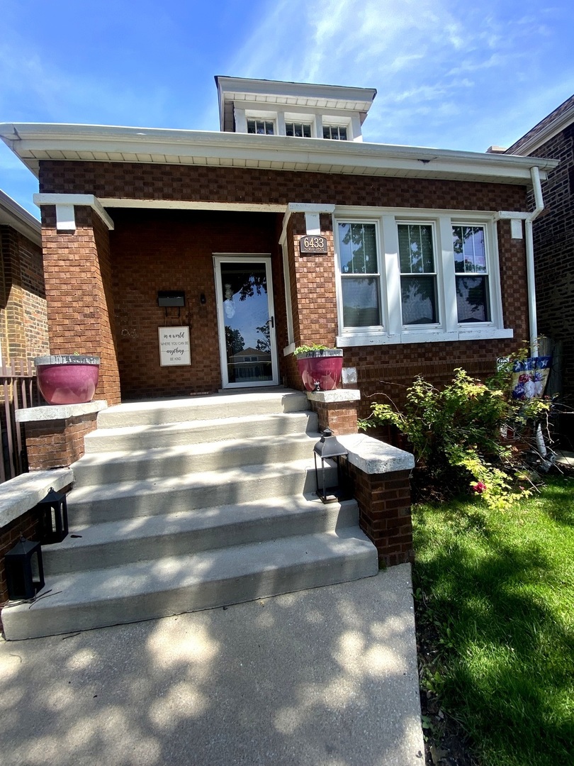 6433 S Talman Avenue Property Photo 1