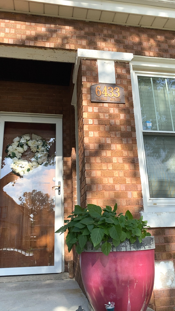 6433 S Talman Avenue Property Photo 2