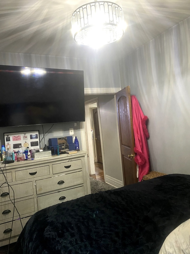 6433 S Talman Avenue Property Photo 10