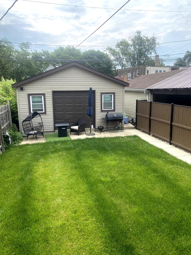 6433 S Talman Avenue Property Photo 24