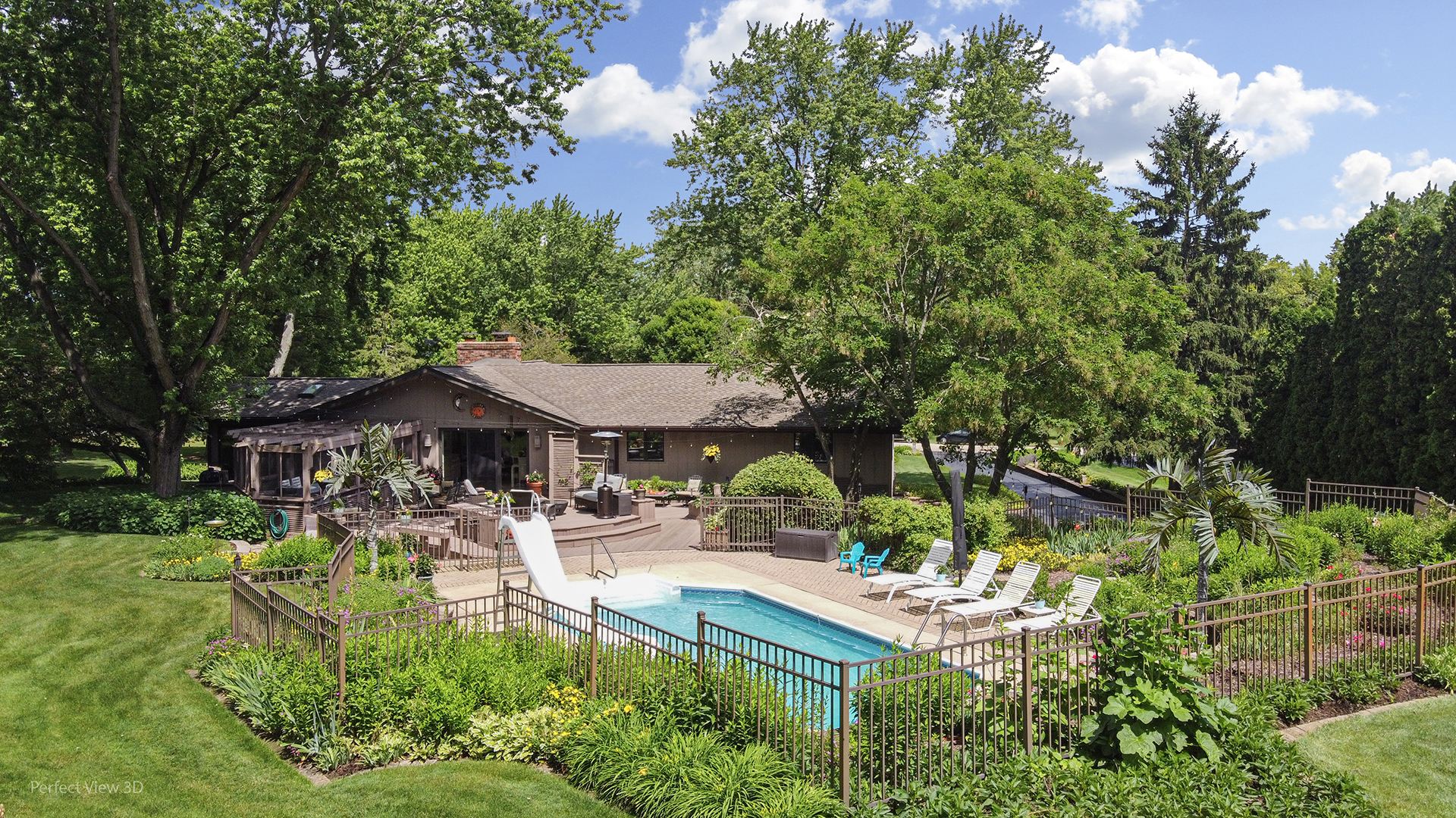 40484 Sunset Drive Property Photo 4