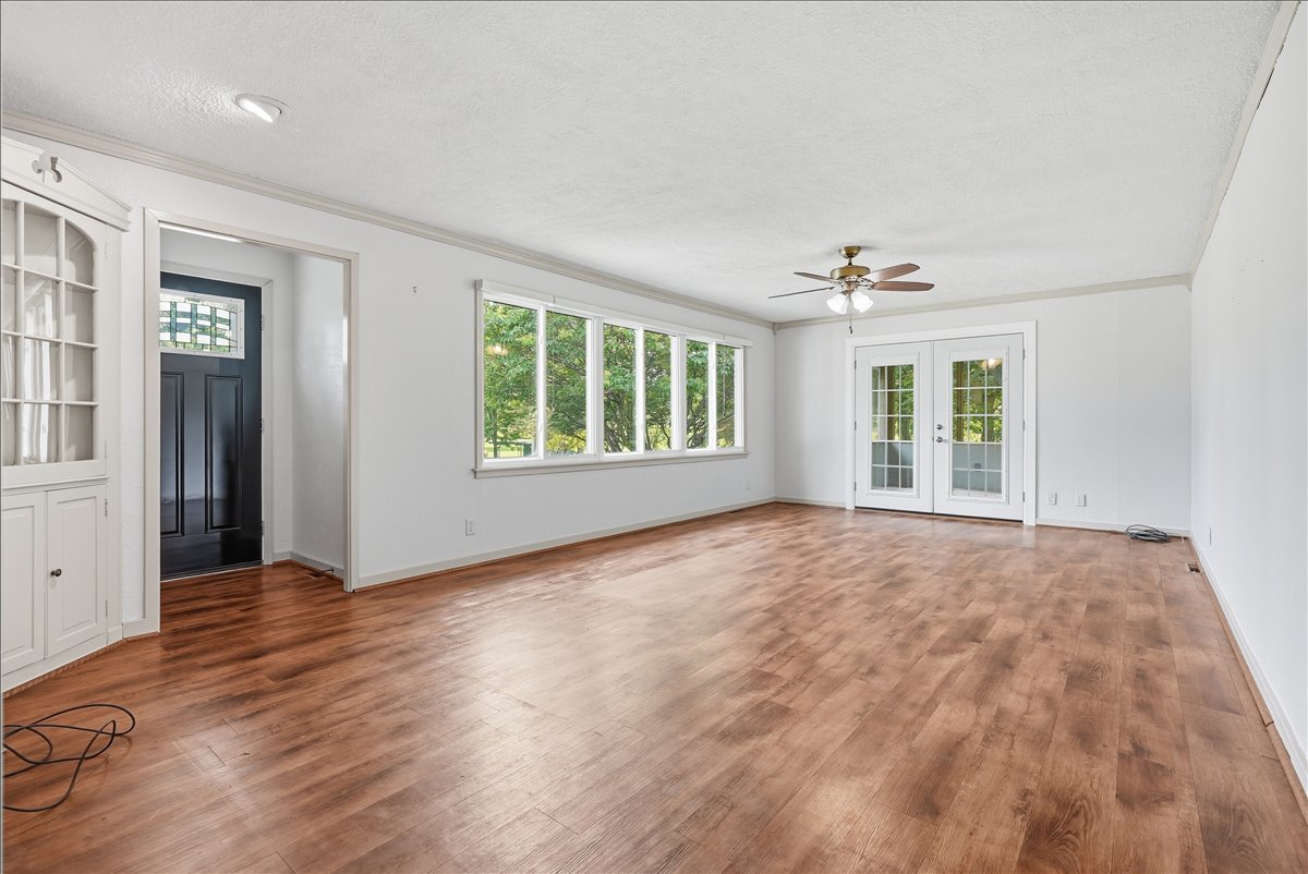 514 Fletcher Street Property Photo 6