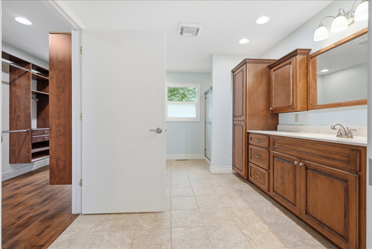 514 Fletcher Street Property Photo 23