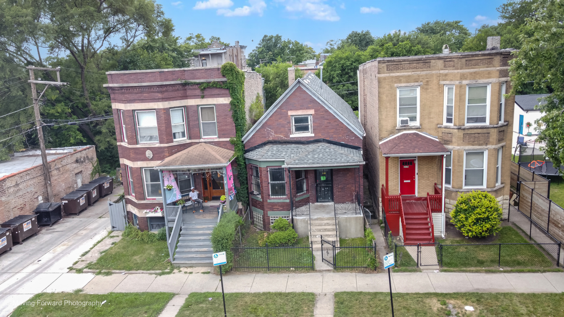 6640 S Langley Avenue Property Photo 1